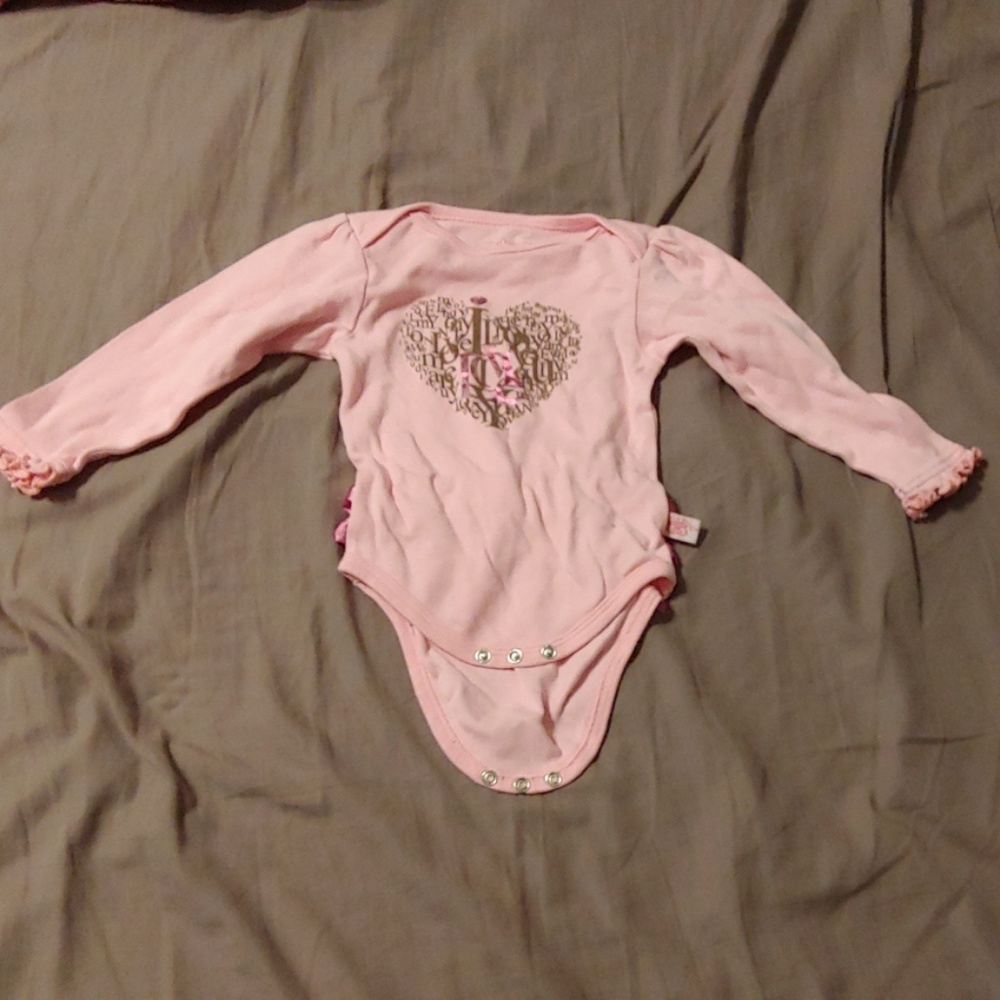 Onsie with ruffled back